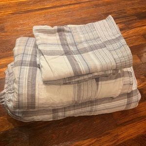 Queen size flannel sheet set